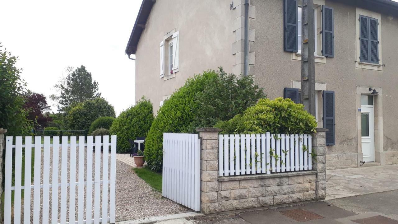 Gite Aux Lauriers Lacroix-sur-Meuse المظهر الخارجي الصورة